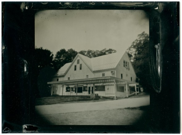 The collodion for this tin was mixed on 17-Nov-12, so it's about 19 months old.